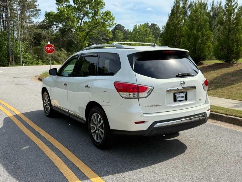 Nissan Pathfinder S 2WD 2013