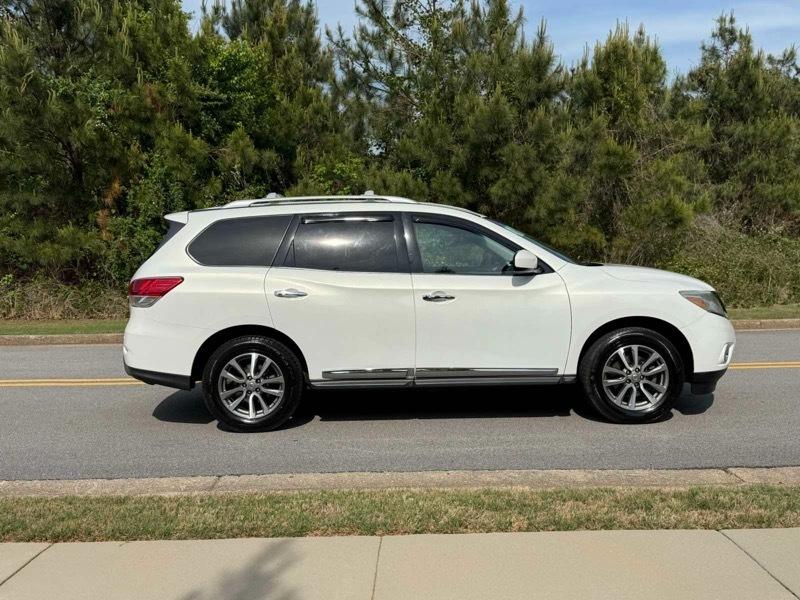 Nissan Pathfinder S 2WD 2013
