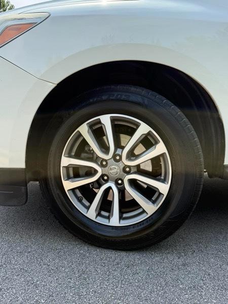 Nissan Pathfinder S 2WD 2013