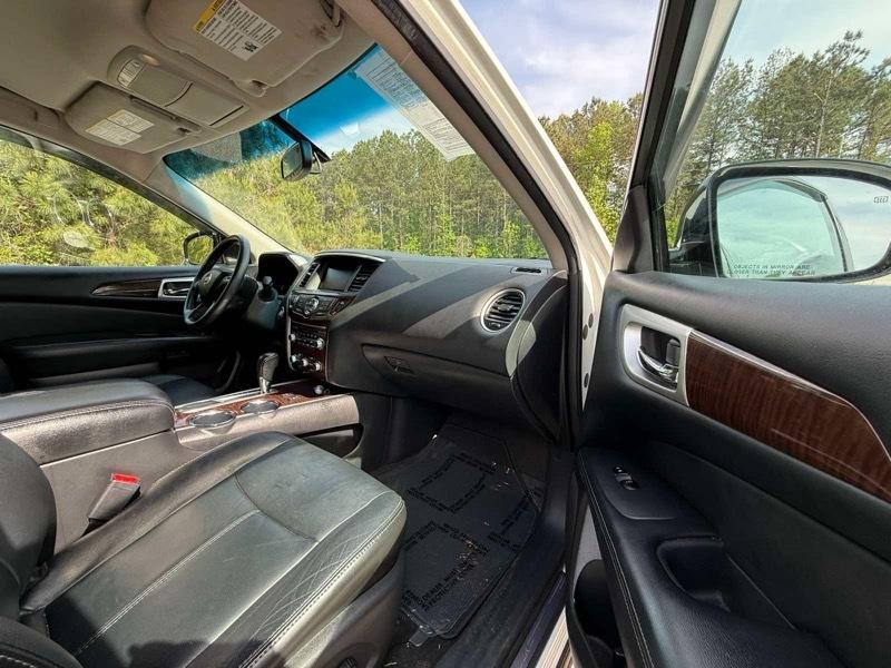 Nissan Pathfinder S 2WD 2013