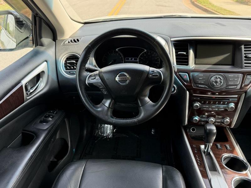 Nissan Pathfinder S 2WD 2013