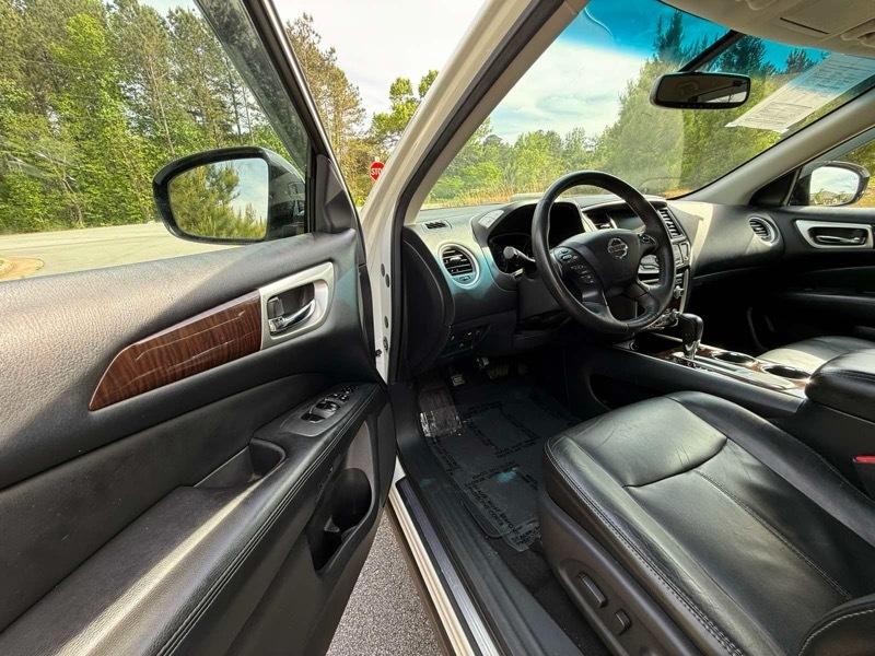Nissan Pathfinder S 2WD 2013