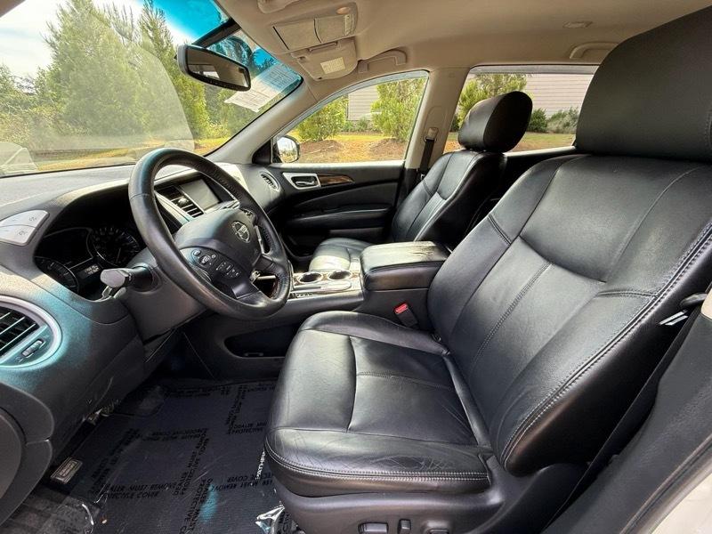 Nissan Pathfinder S 2WD 2013