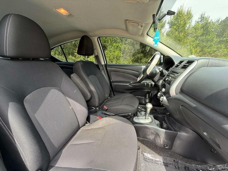 Nissan Versa 1.6 S 5M 2014