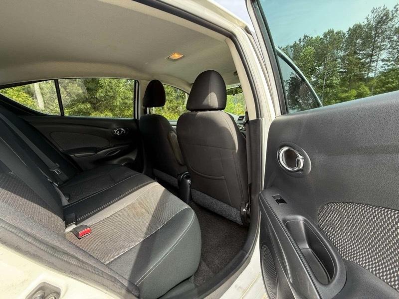 Nissan Versa 1.6 S 5M 2014