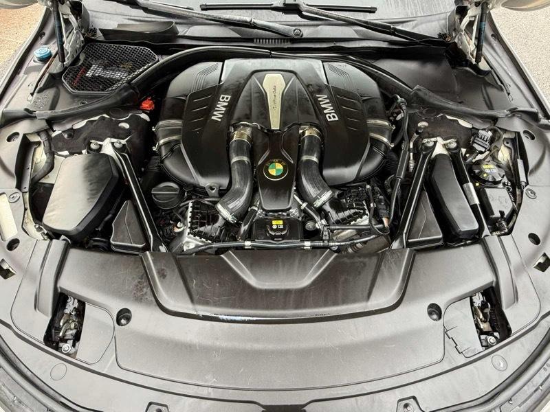 BMW 7-Series 750i xDrive 2016