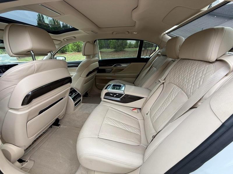 BMW 7-Series 750i xDrive 2016