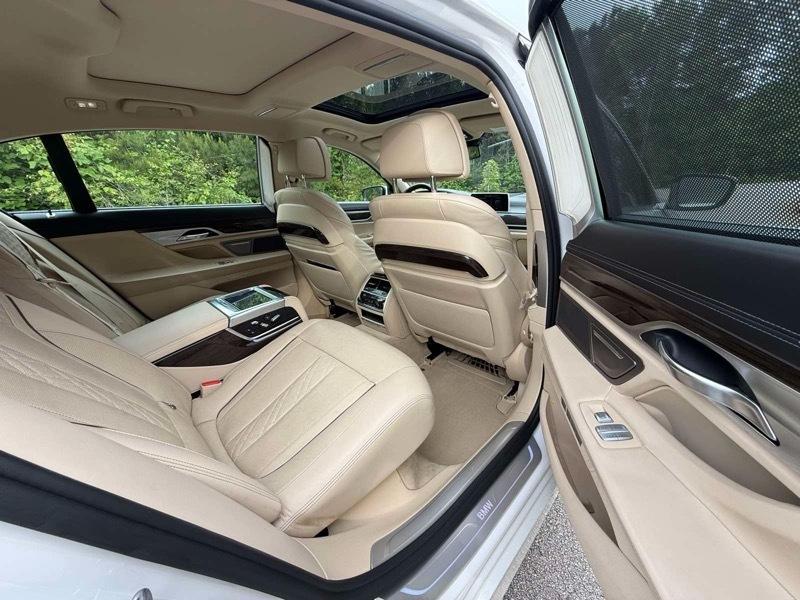 BMW 7-Series 750i xDrive 2016