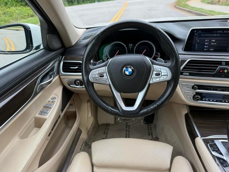 BMW 7-Series 750i xDrive 2016