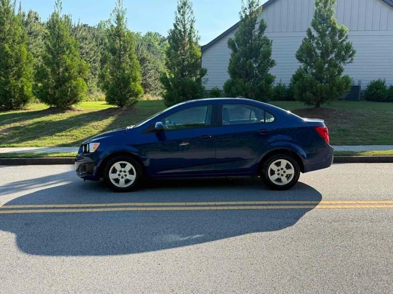 Chevrolet Sonic LS Auto Sedan 2013