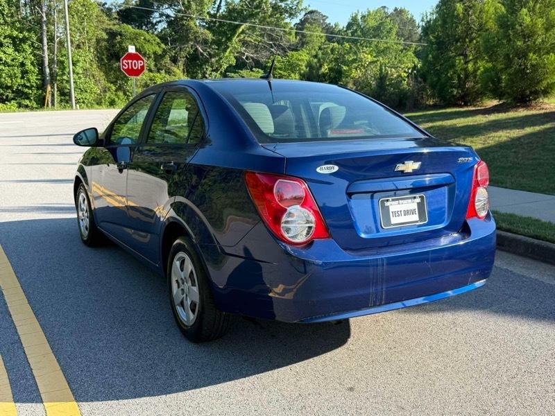 Chevrolet Sonic LS Auto Sedan 2013