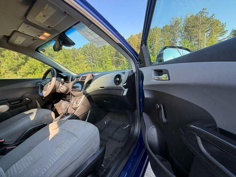 Chevrolet Sonic LS Auto Sedan 2013