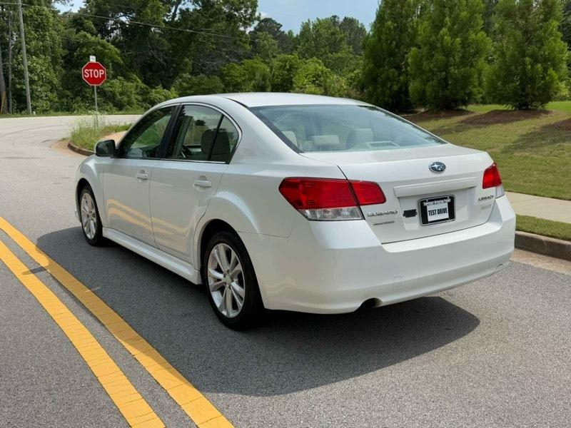Subaru Legacy 2.5i Premium 2013