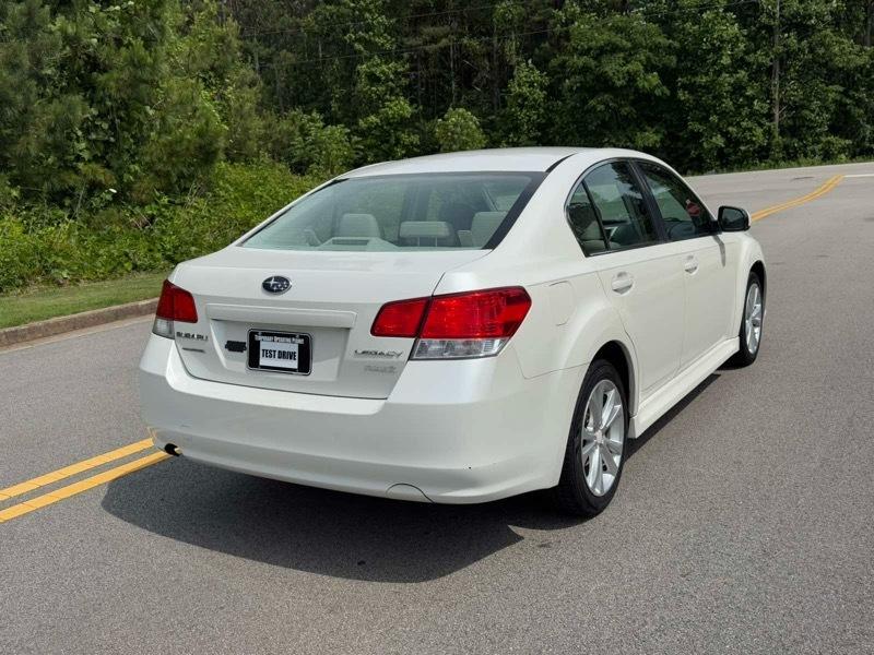 Subaru Legacy 2.5i Premium 2013