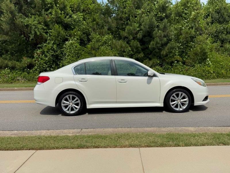Subaru Legacy 2.5i Premium 2013