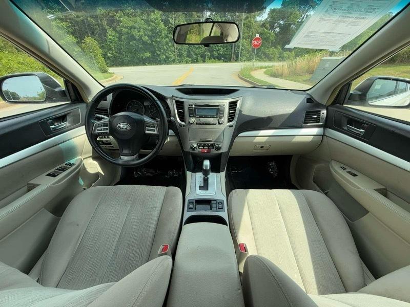 Subaru Legacy 2.5i Premium 2013