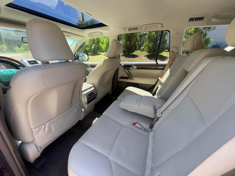 Lexus GX 460 Sport Utility 2012
