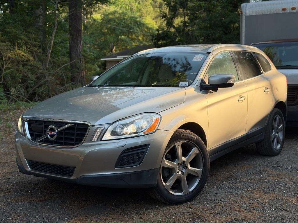 2013 Volvo XC60 T6 AWD Auto Platinum's photo