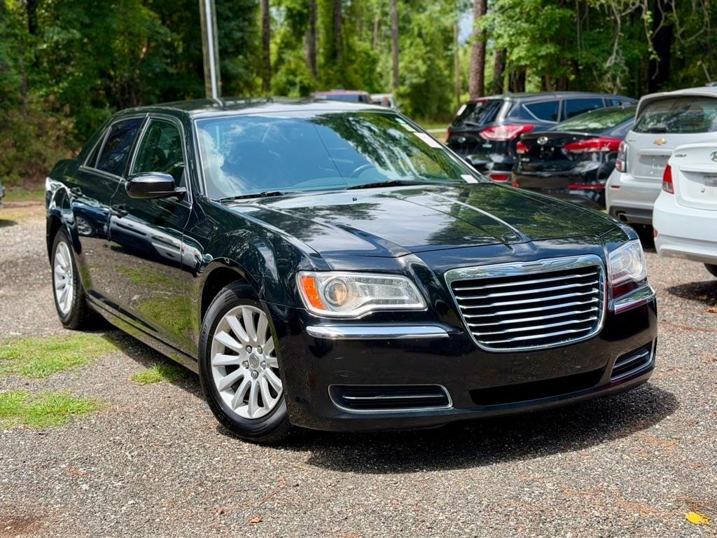 2013 Chrysler 300 -'s photo