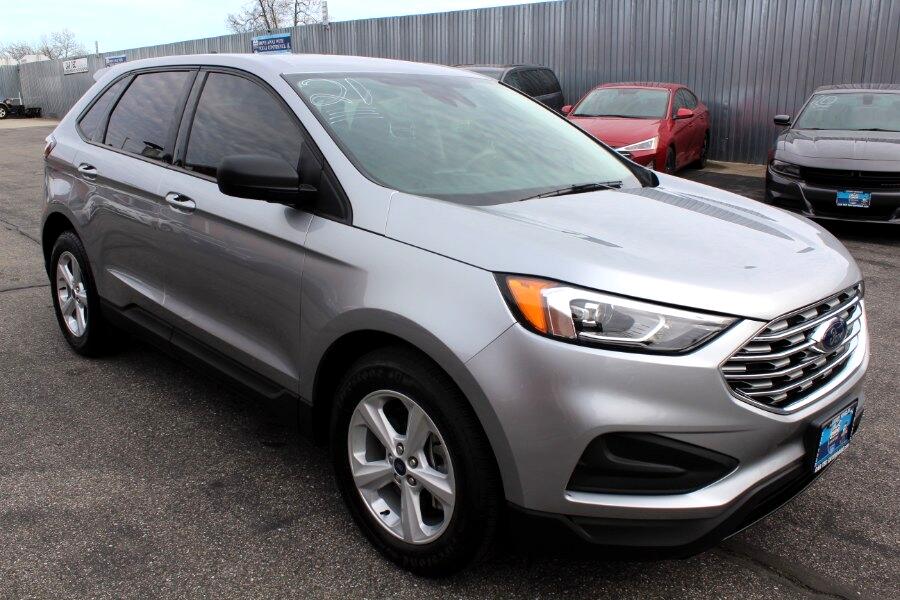 2021 Ford Edge SE photo 2
