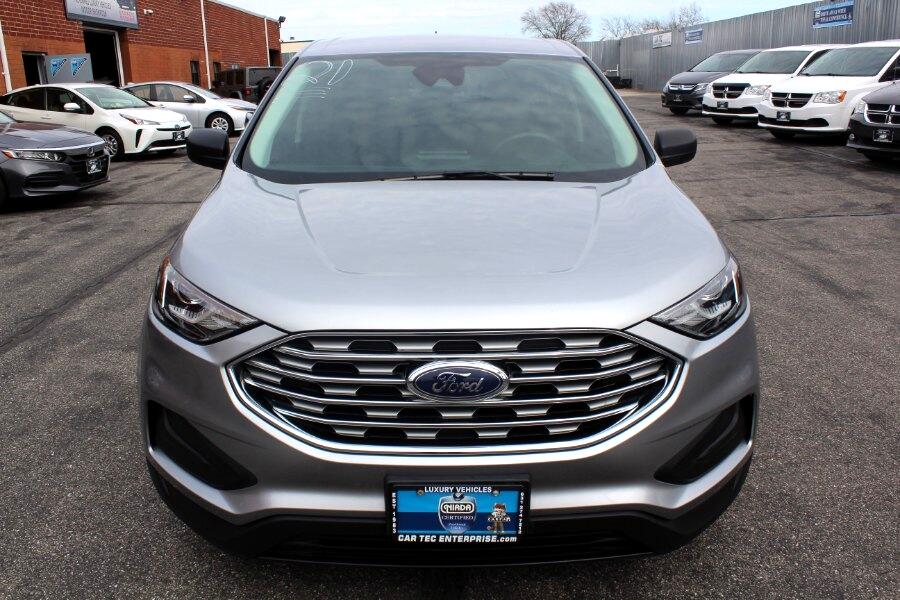 2021 Ford Edge SE photo 3