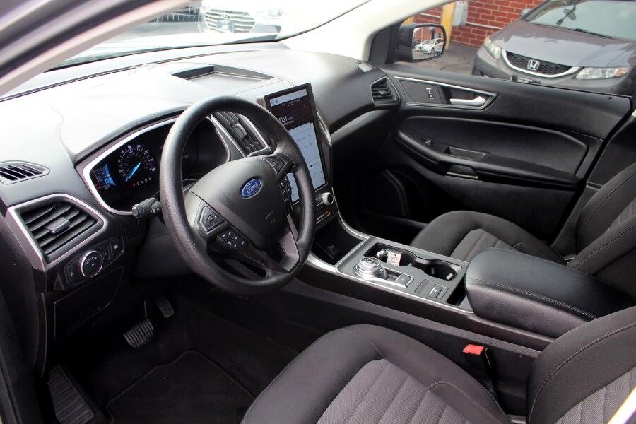 2021 Ford Edge SE photo 10