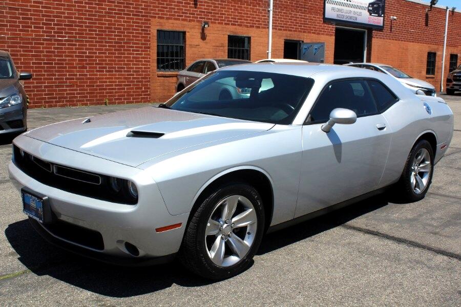 2020 Dodge Challenger SXT photo 4
