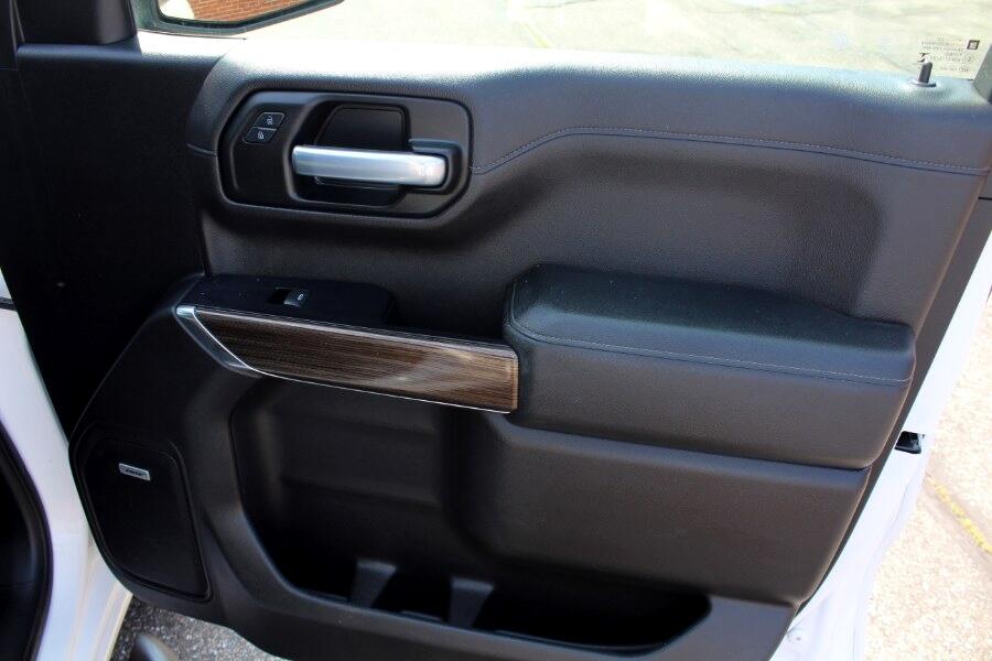 Chevrolet Silverado 1500 4WD Double Cab 147" RST 2019 Chevrolet Silverado 1500 4WD Double Cab 147" RST 2019