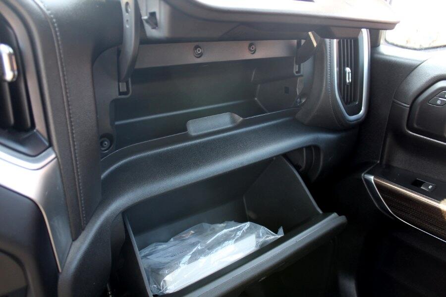 Chevrolet Silverado 1500 4WD Double Cab 147" RST 2019 Chevrolet Silverado 1500 4WD Double Cab 147" RST 2019