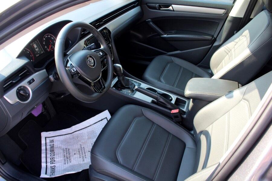 Volkswagen Passat 2.0T SE Auto 2021 Volkswagen Passat 2.0T SE Auto 2021