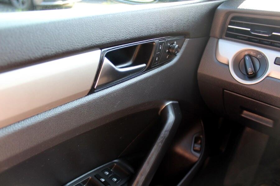 Volkswagen Passat 2.0T SE Auto 2021 Volkswagen Passat 2.0T SE Auto 2021