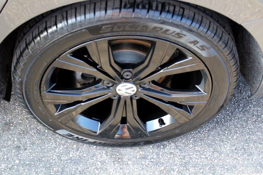 Volkswagen Passat 2.0T SE Auto 2021 Volkswagen Passat 2.0T SE Auto 2021