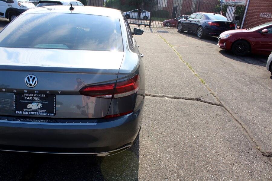 Volkswagen Passat 2.0T SE Auto 2021 Volkswagen Passat 2.0T SE Auto 2021