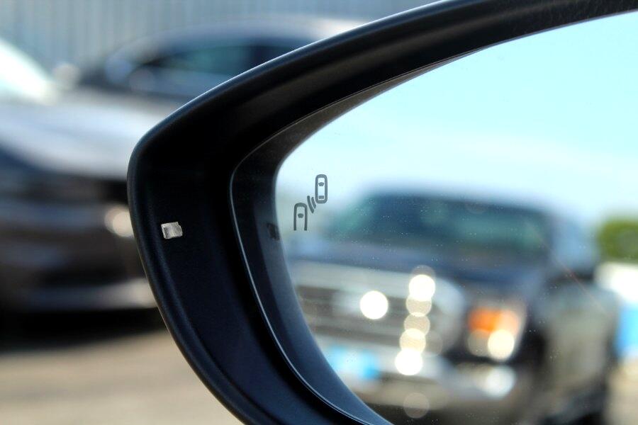 Volkswagen Passat 2.0T SE Auto 2021 Volkswagen Passat 2.0T SE Auto 2021