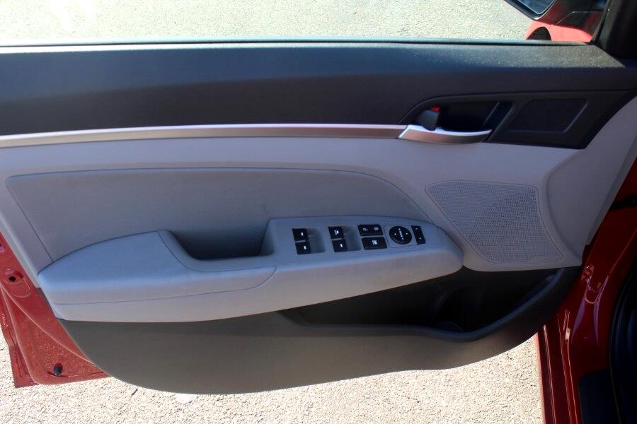 2020 Hyundai Elantra Value Edition photo 10