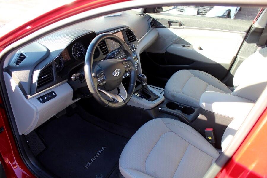 2020 Hyundai Elantra Value Edition photo 11