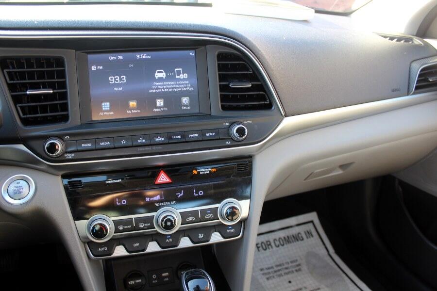 2020 Hyundai Elantra Value Edition photo 16