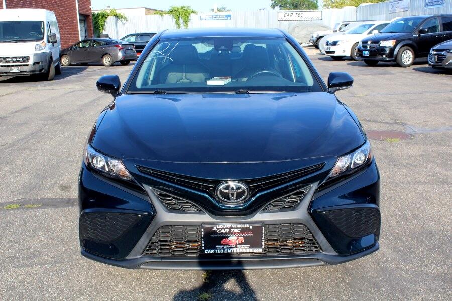 2021 Toyota Camry SE photo 2