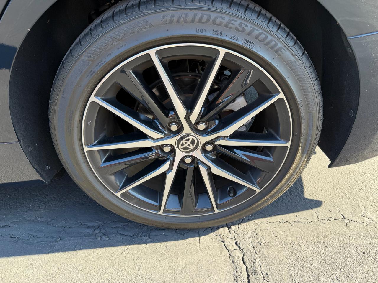 Toyota Camry SE 2021
