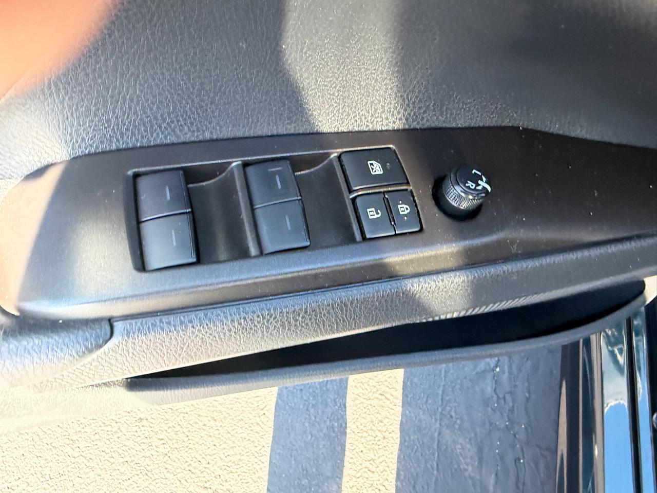 Toyota Camry SE 2021