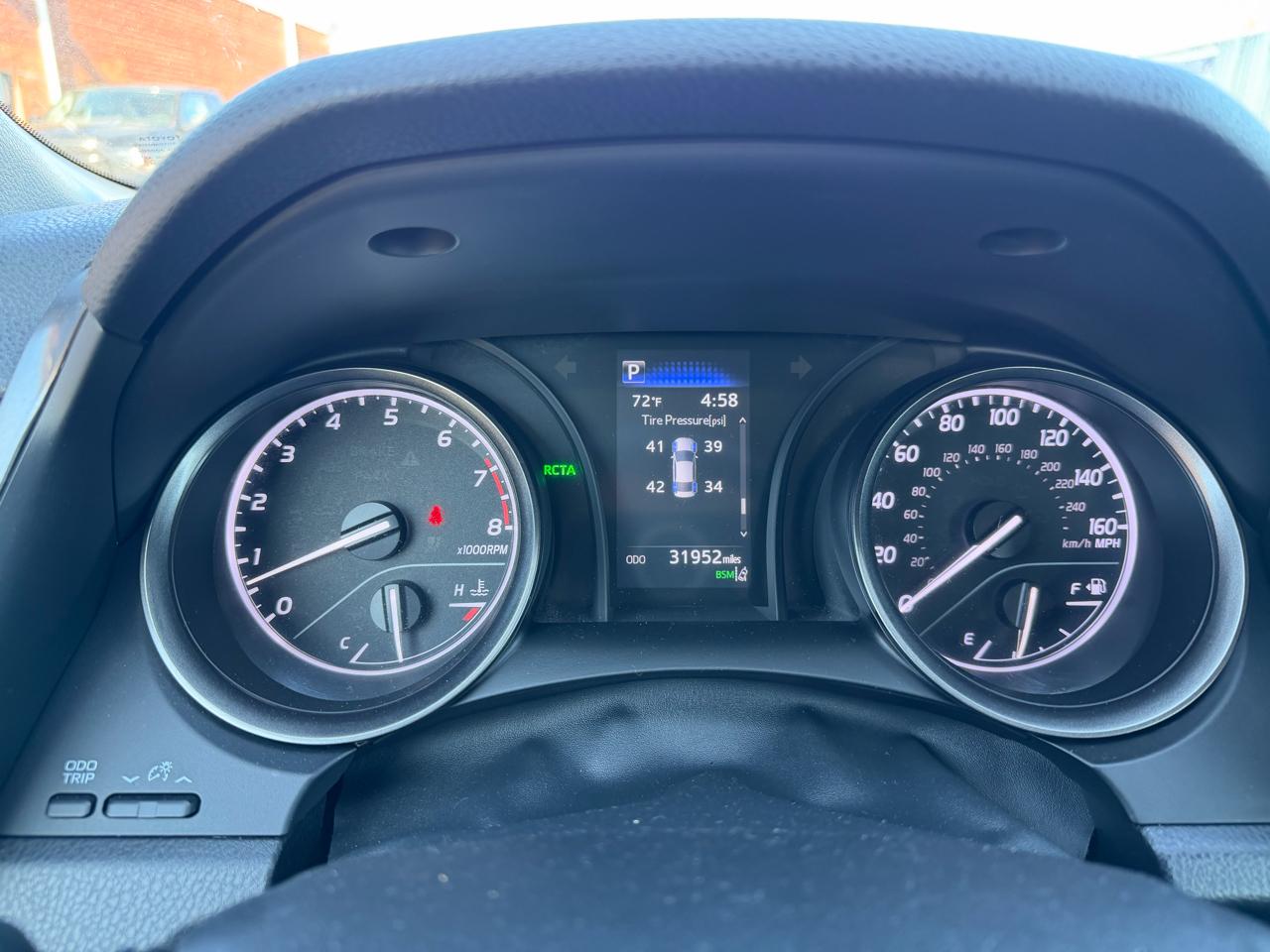 Toyota Camry SE 2021