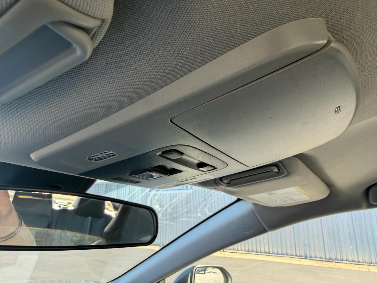 Toyota Camry SE 2021