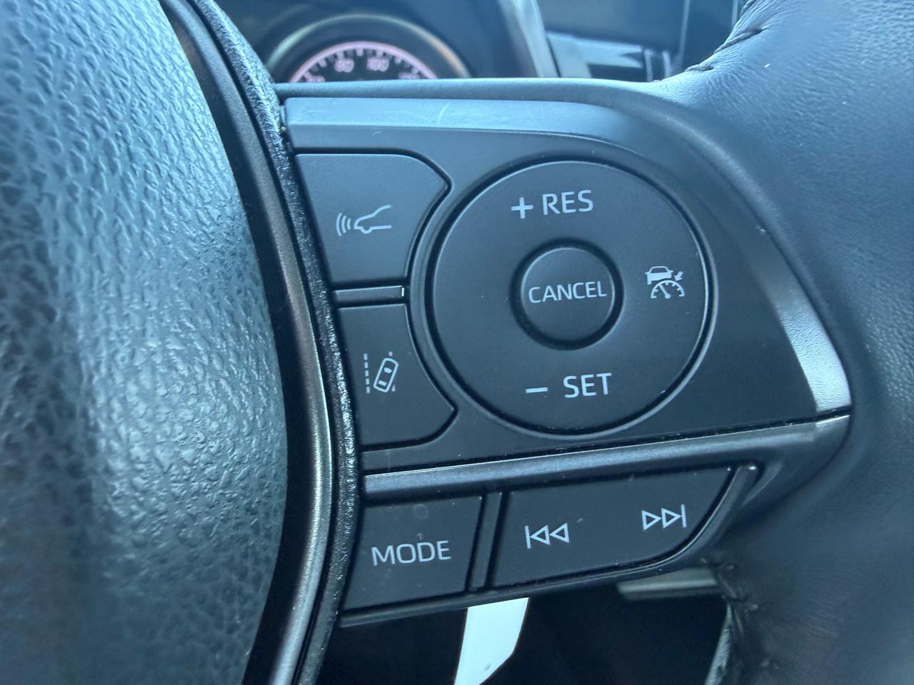 Toyota Camry SE 2021