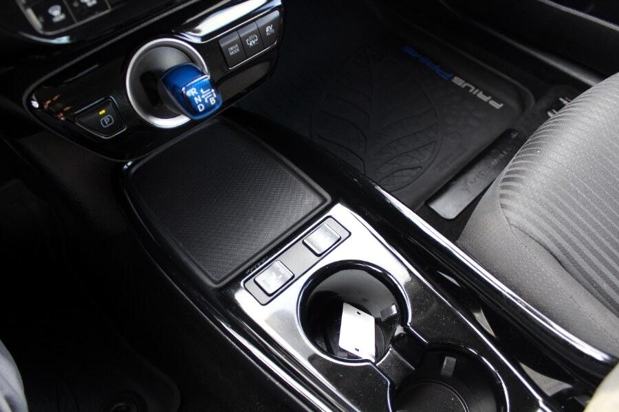 Toyota Prius Prime LE (Natl) 2020 Toyota Prius Prime LE (Natl) 2020