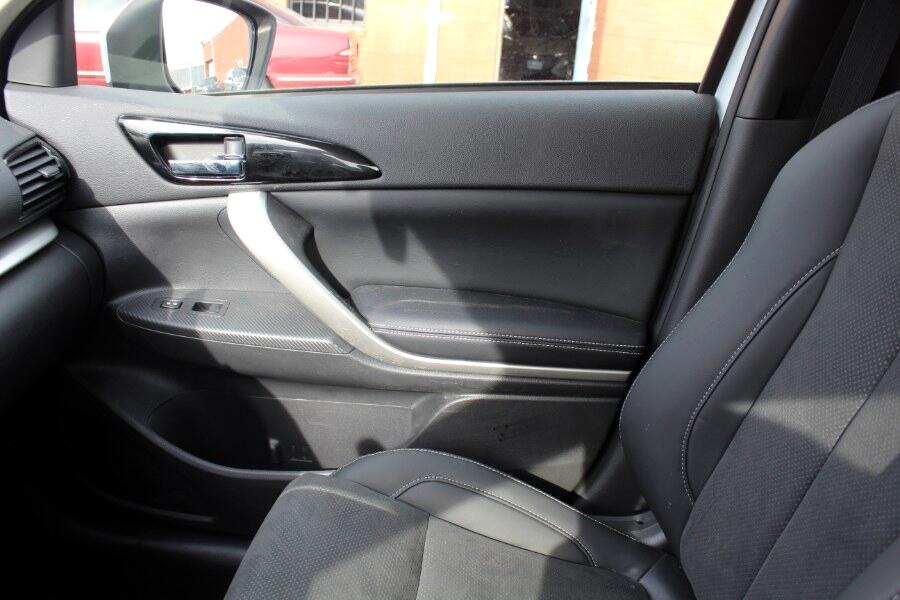 2023 Mitsubishi Eclipse Cross SE photo 16