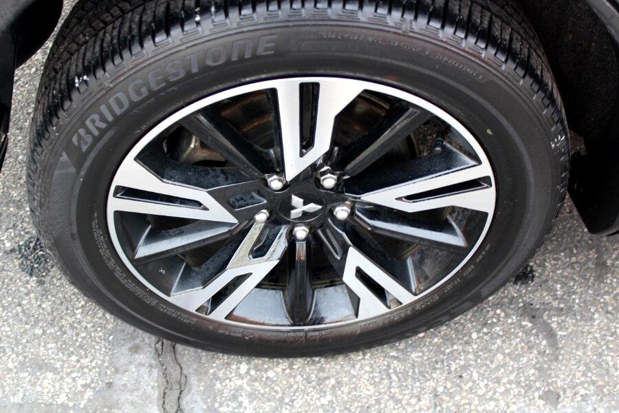2023 Mitsubishi Eclipse Cross SE photo 32