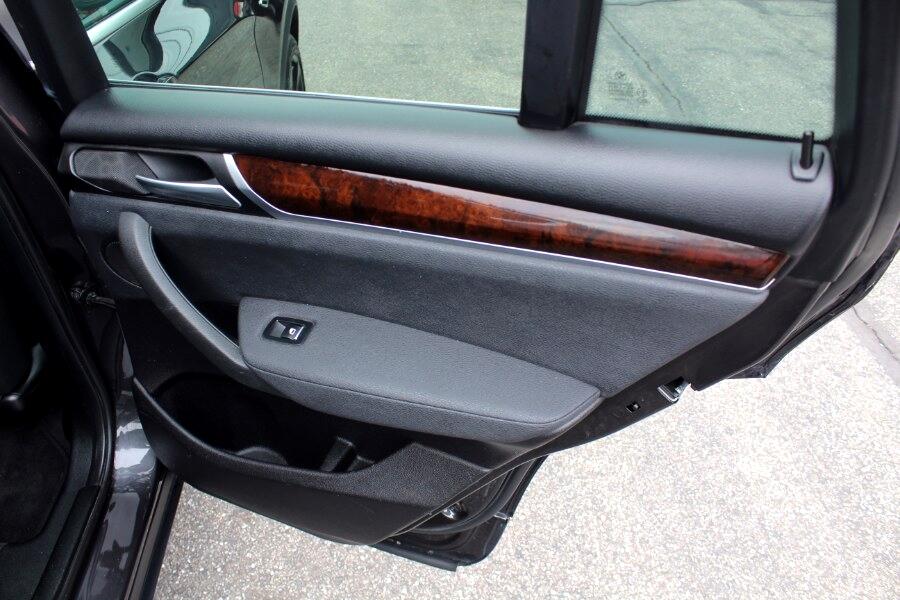 BMW X4 xDrive28i Sports Activity Coupe 2017 BMW X4 xDrive28i Sports Activity Coupe 2017