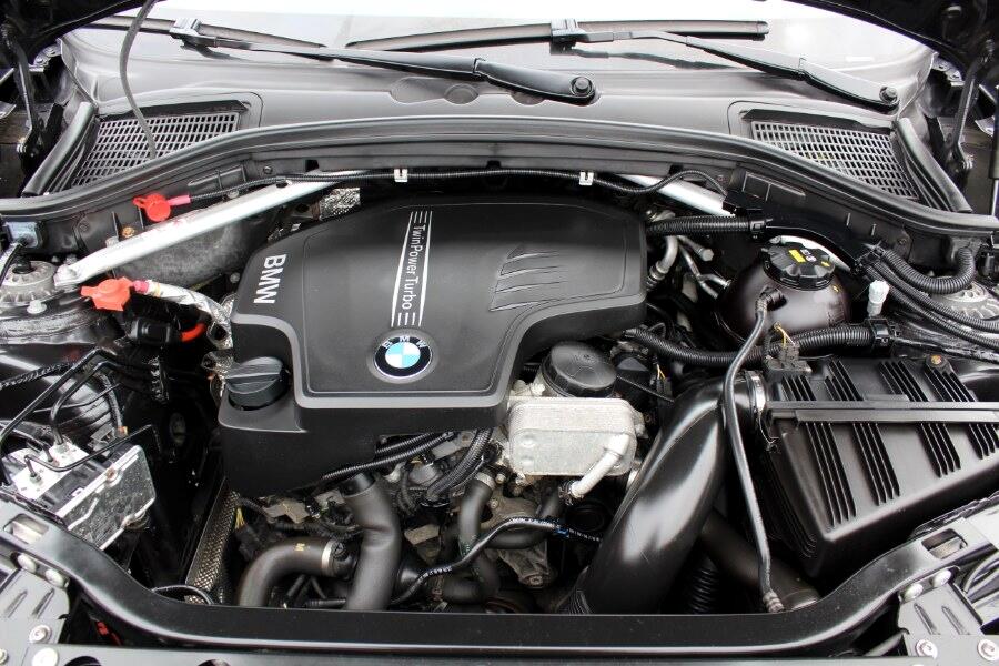 BMW X4 xDrive28i Sports Activity Coupe 2017 BMW X4 xDrive28i Sports Activity Coupe 2017