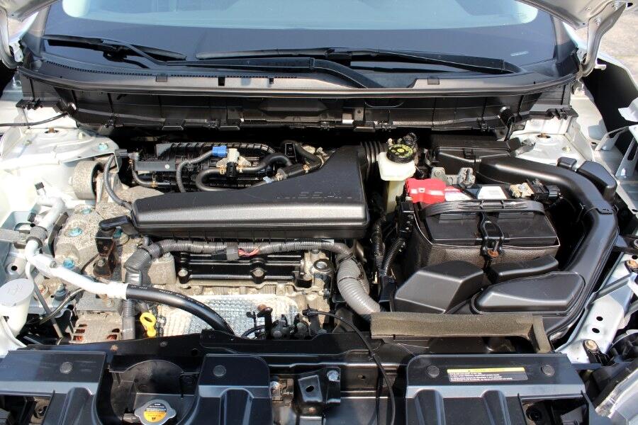 2020 Nissan Rogue SV photo 29