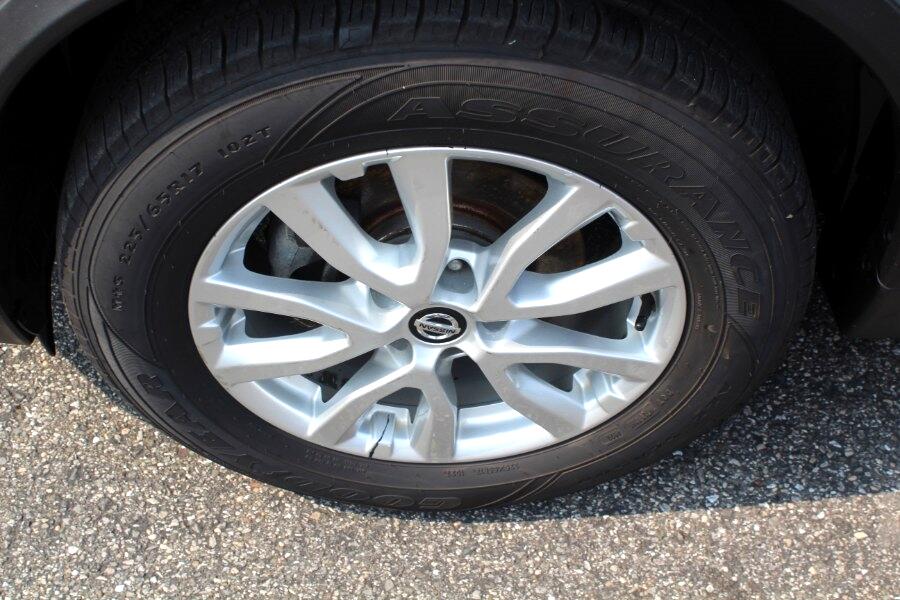 2020 Nissan Rogue SV photo 33